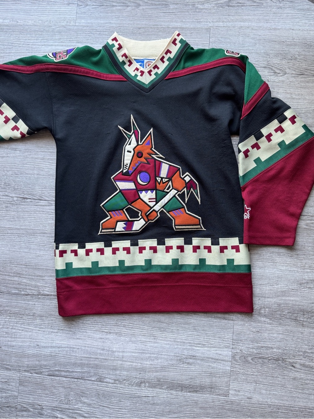 STARTER NHL Arizona Coyotes Hockey Jersey Youth S/M